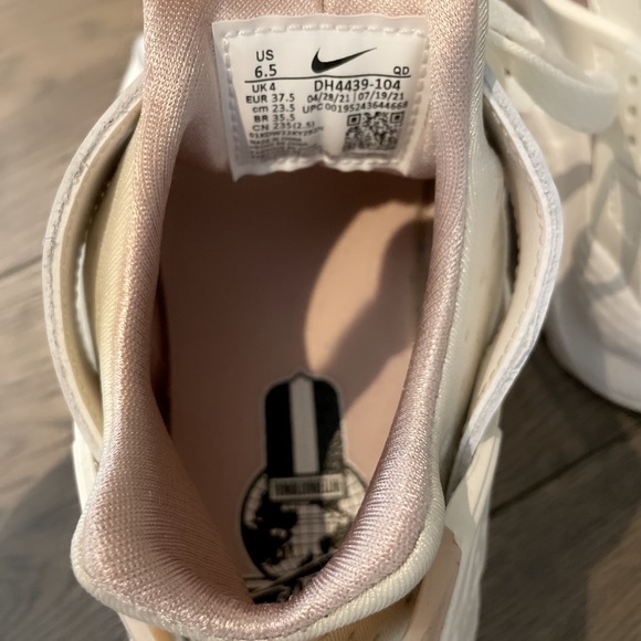 💕 Nike Air Huarache sneakers in sail/fossil stone Size 6.5 Runs Small - Picture 5 of 6